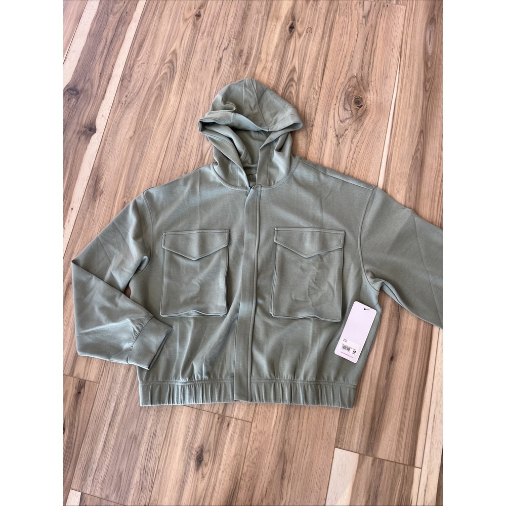 NWT Yogalicious Workout Hoodie Women's Front Zipper Sage‎ Green size S